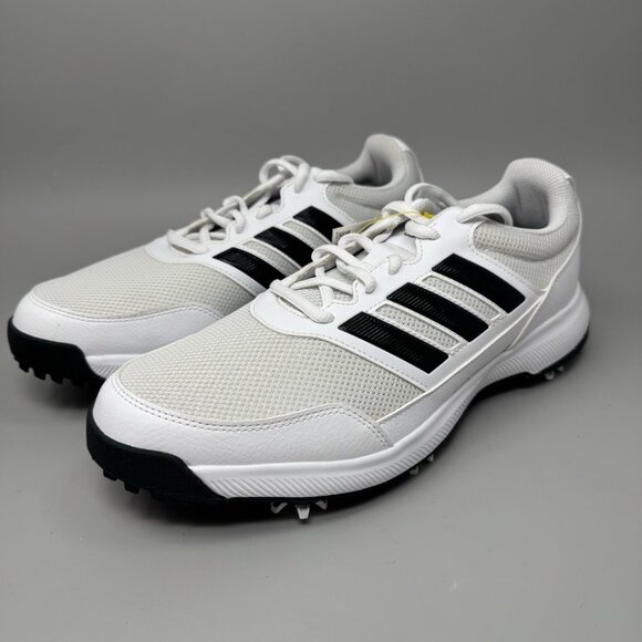 Athletic_Shoes
